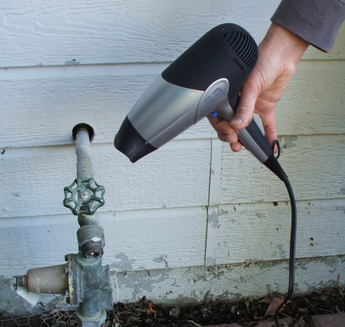 What to Do if Your Pipes Freeze to Prevent Them from Breaking